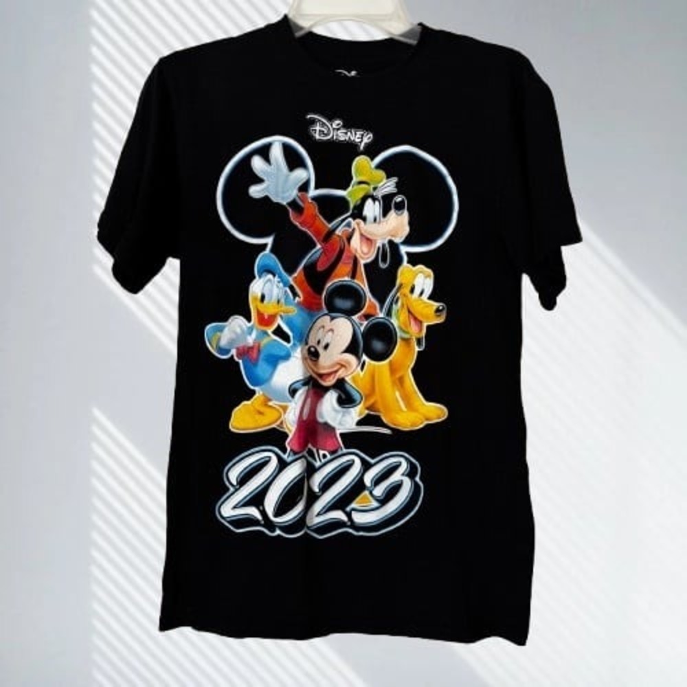 Disney Black T-Shirt 2023 Sz‎ S (34-36)